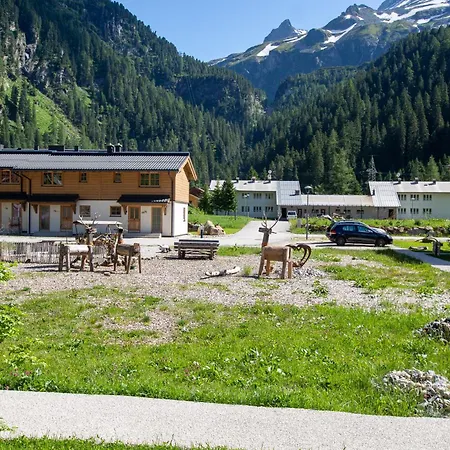Tauerndorf In&out - Steinbock Domek alpejski *