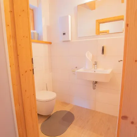 Tauerndorf In&out - Steinbock シャレー Enzingerboden